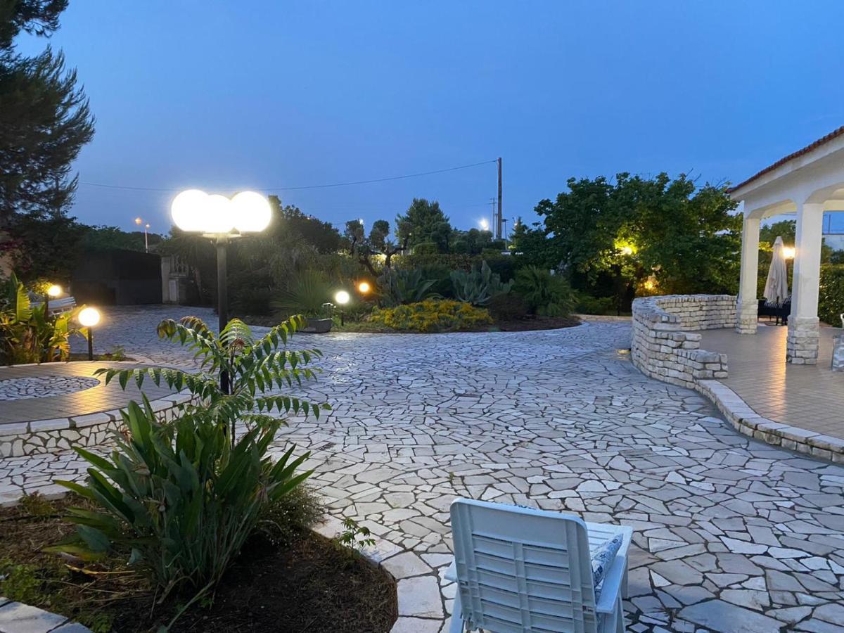 Villa Eugenia In Campomarino Di Maruggio, Puglia - Casa Vacanze Buitenkant foto